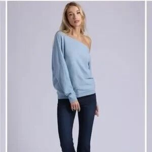 NWT Minnie Rose Baby Blue Off-Shoulder 100% Cashmere Sweater, size S